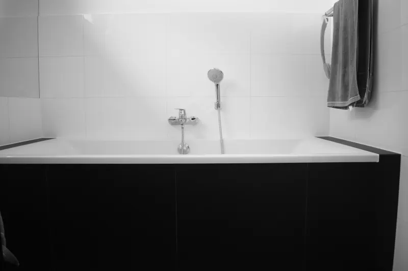Renovierungsarbeit im Raum München – Badewanne im Badezimmer