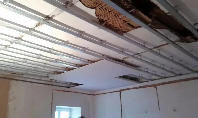 Renovierungsarbeit im Raum München – Abgehängte Decke