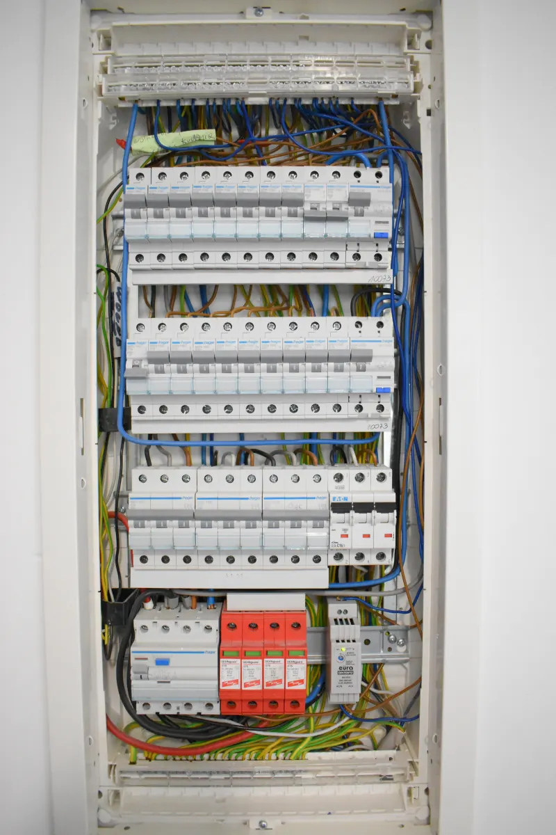 Renovierungsarbeit im Raum München – Montage Elektroverteiler im Einfamilienhaus